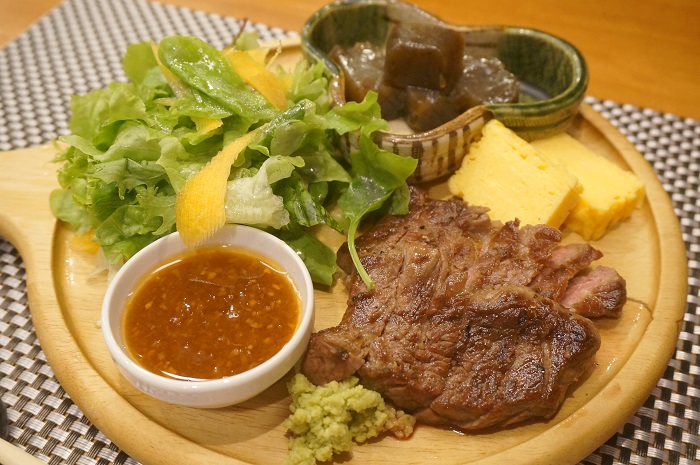 【日本橋の和食ランチ】おしゃれな牛肉炙りプレート＜炭の上日本橋＞
