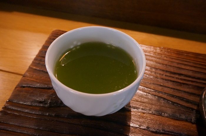 嬉野温泉の名物！嬉野茶を日本茶マイスターにいれてもらいました。｜実体験！魅力あふれる佐賀県観光