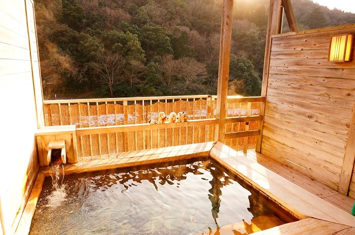 三朝温泉の露天風呂。